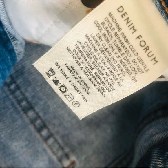 Like New Denim Forum Farrah Hi-Rise Wide Jeans - Picture 9 of 16